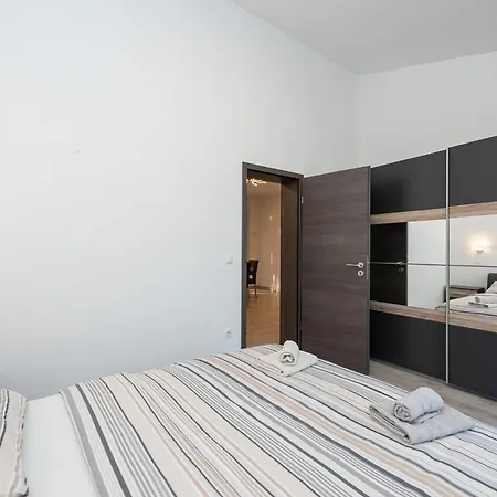 Buskulic Anamarija 3 By Interhome * Vir