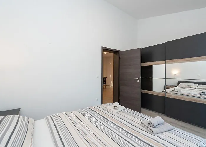Buskulic Anamarija 3 By Interhome * Vir