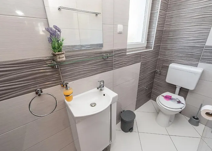 Buskulic Anamarija 3 By Interhome Appartement Vir