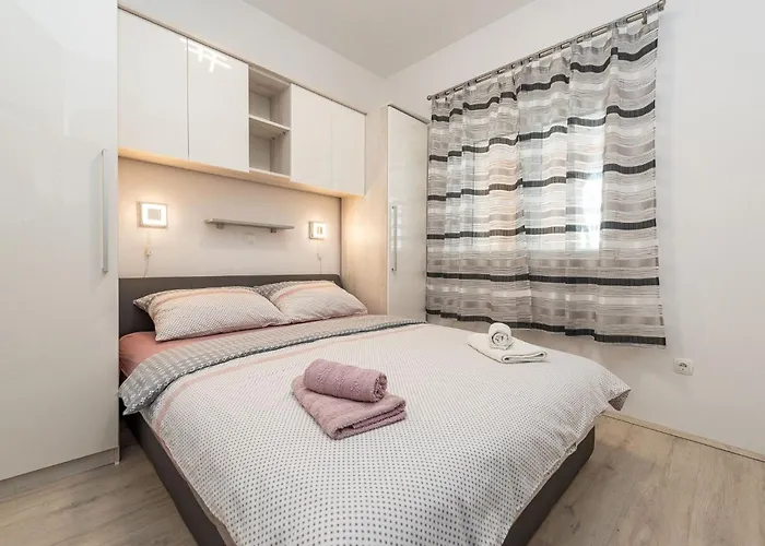 Appartement Buskulic Anamarija 3 By Interhome Vir