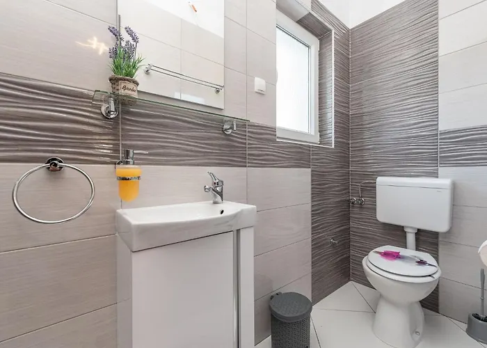 Apartament Buskulic Anamarija 3 By Interhome